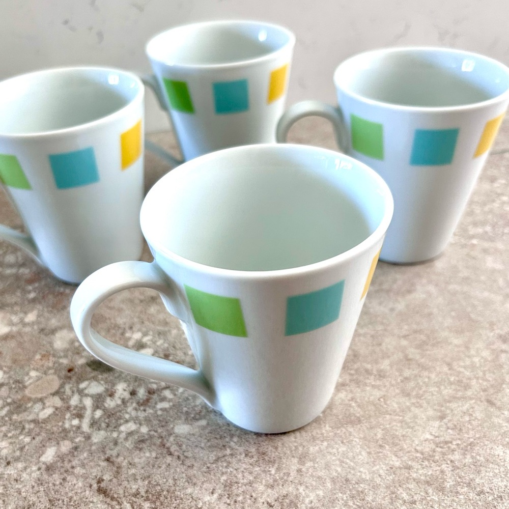 Crate and Barrel Coffee Mugs Tea Cups Set of 4 Retro Mid Century EUC